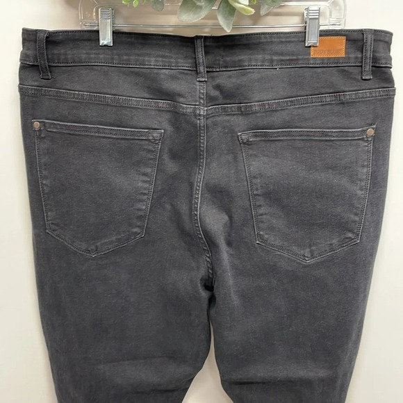 NWOT Judy Blue Leopard Patch Mid Rise Skinny Black Denim Jeans 22W - Picture 5 of 16